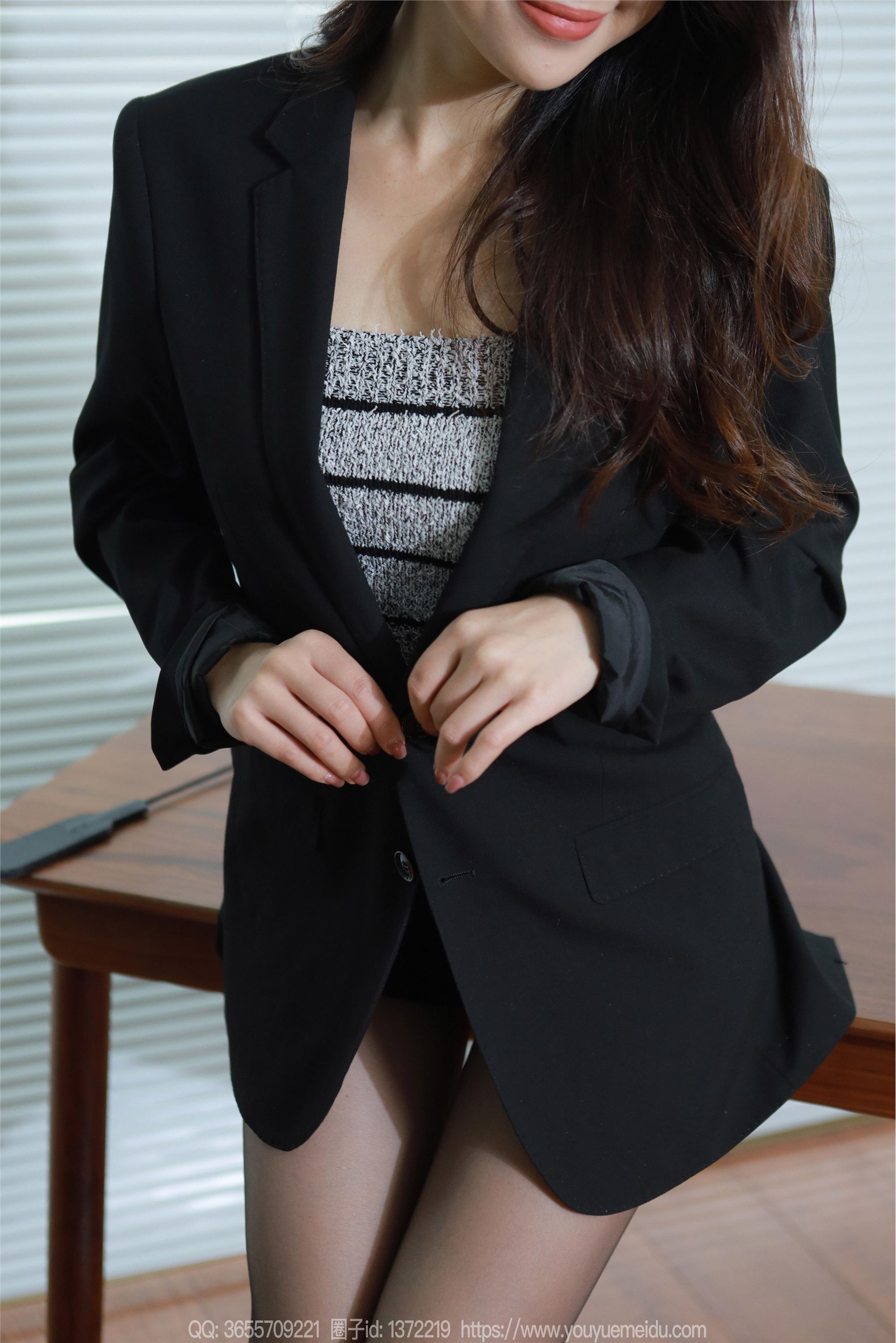 IESS异思趣向  2024.03.04 丝享家 1678 小婕《眼镜OL（下）》